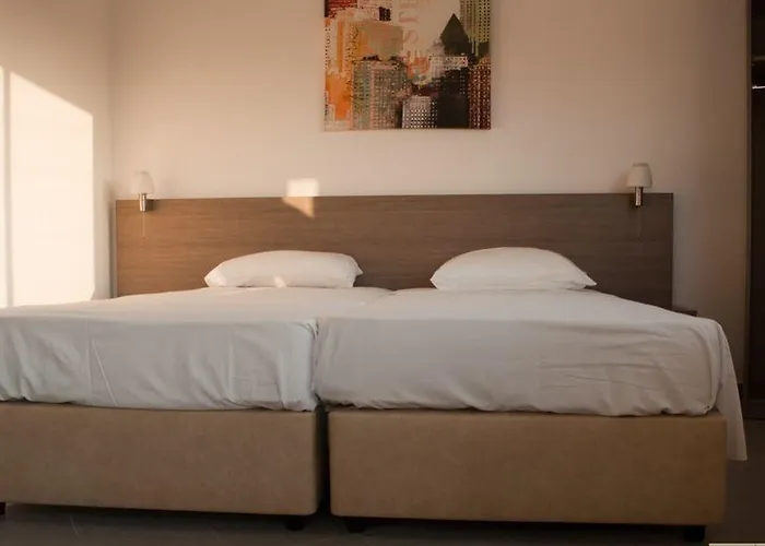 سانت جورج رينت رومز لارنكا